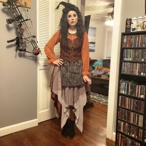 Spirit Halloween Mary Sanderson Costume Hocus Pocus